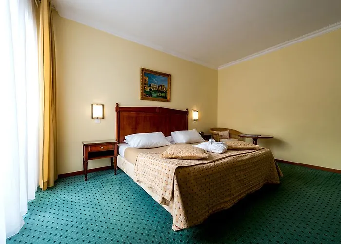Hotel Churchill